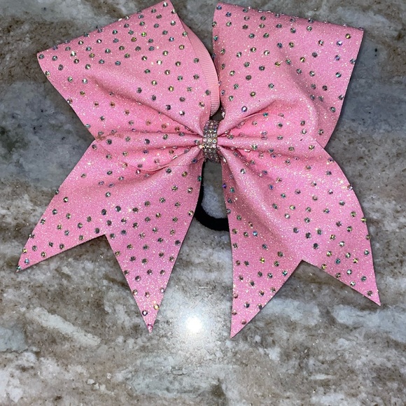 Cheerleading bow - Picture 1 of 4